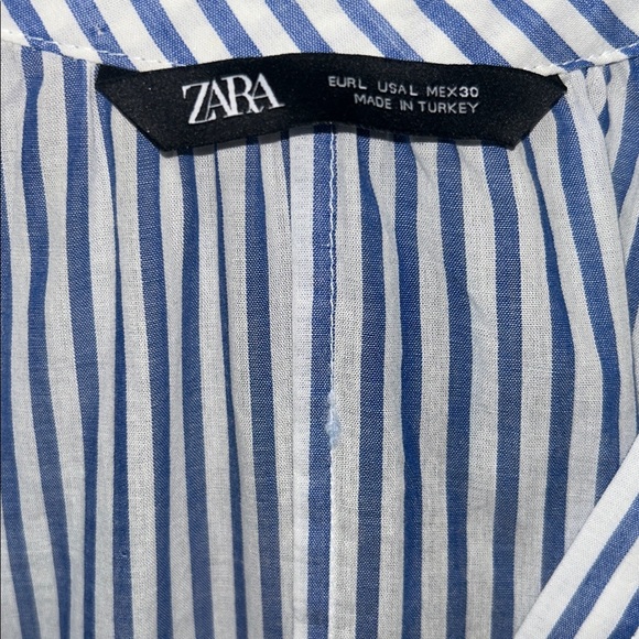 NWT Zara White and Blue Striped Blouse. Size Large. - Picture 2 of 5